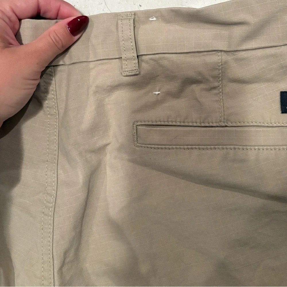 Dockers Men’s Chino Shorts Khaki Size 33 Water<Less 9” Inseam - Picture 5 of 5